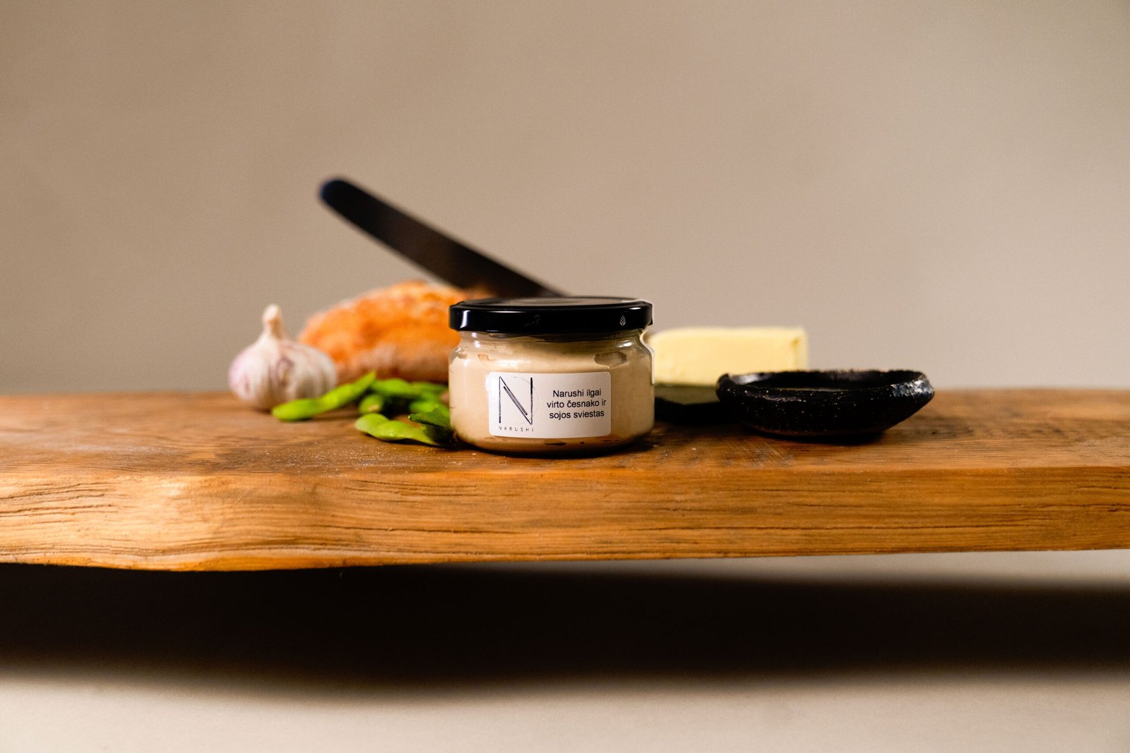 Sviestas | Cesnakinis sviestas | Plaktas sviestas | Naminis sviestas | Sojos sviestas | Sviestas internetu | Česnakinis sviestas | Žolelių sviestas