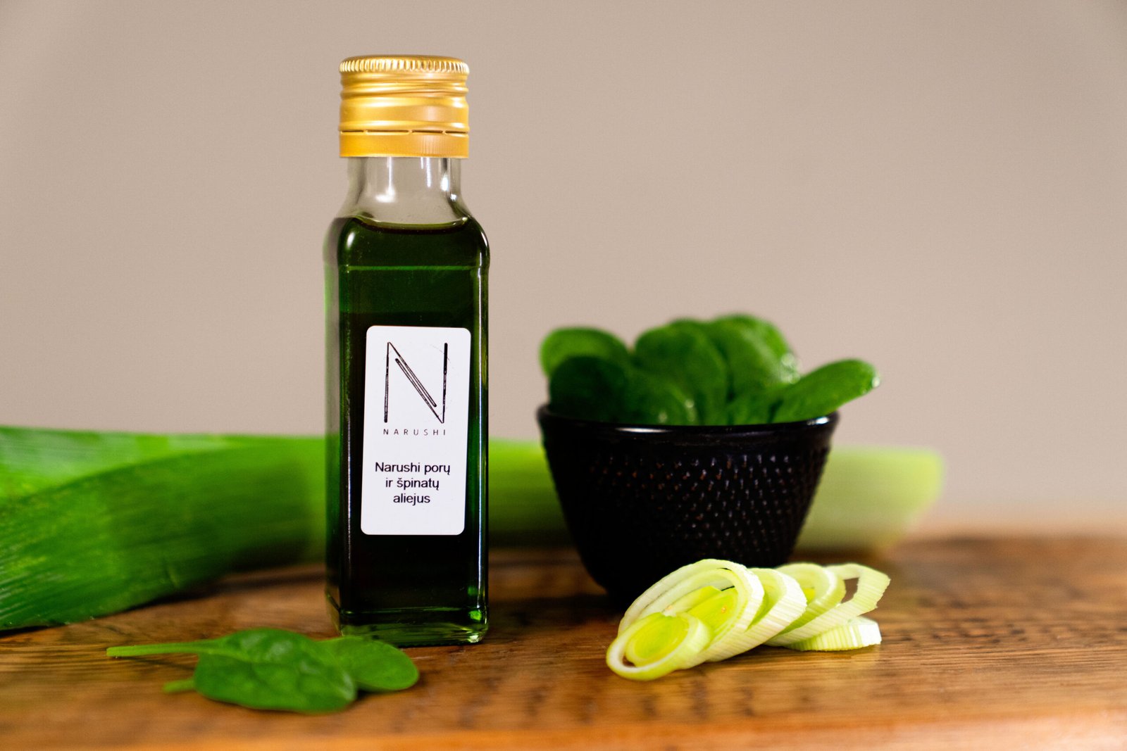 Aliejus | Poru ir spinatu aliejus | poru aliejus | spinatu aliejus | kokybiskas aliejus | italiskas aliejus | aliejus salotoms | narushi prekes