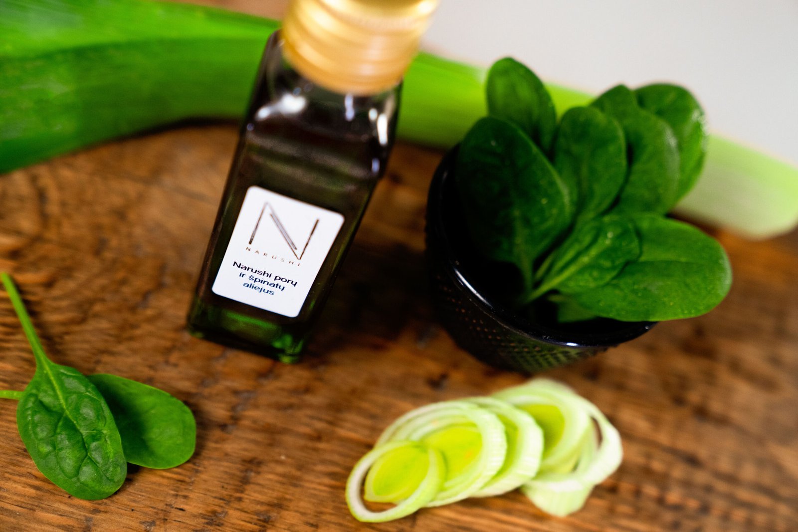 Aliejus | Poru ir spinatu aliejus | poru aliejus | spinatu aliejus | kokybiskas aliejus | italiskas aliejus | aliejus salotoms | narushi prekes