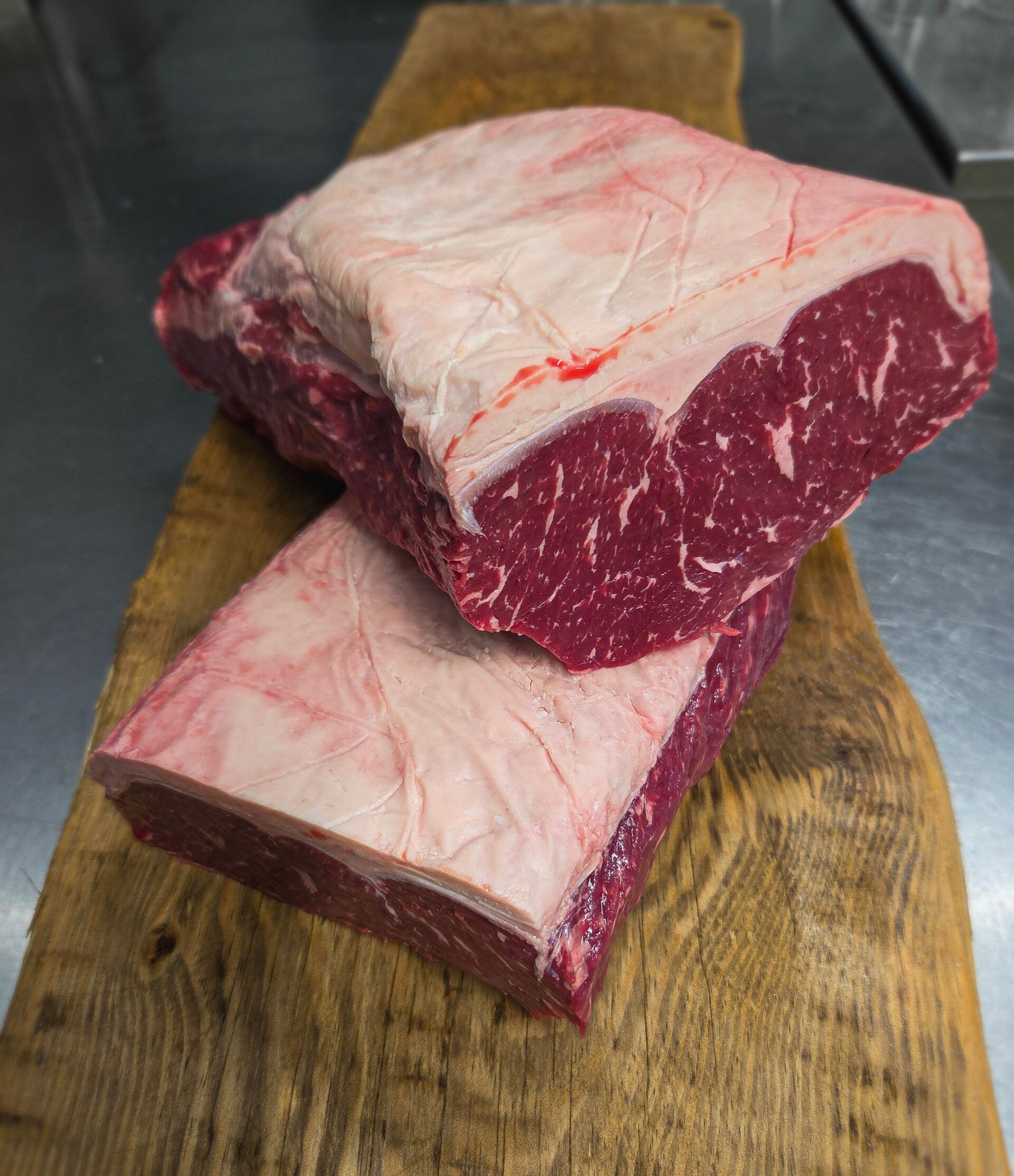 Jautiena is ukininku | Brandinta jautiena vilnius | Jautiena i namus | Sviezia mesa vilnius | angus jautiena | black angus jautiena | jautiena kepsniams | Uruvajaus jautiena