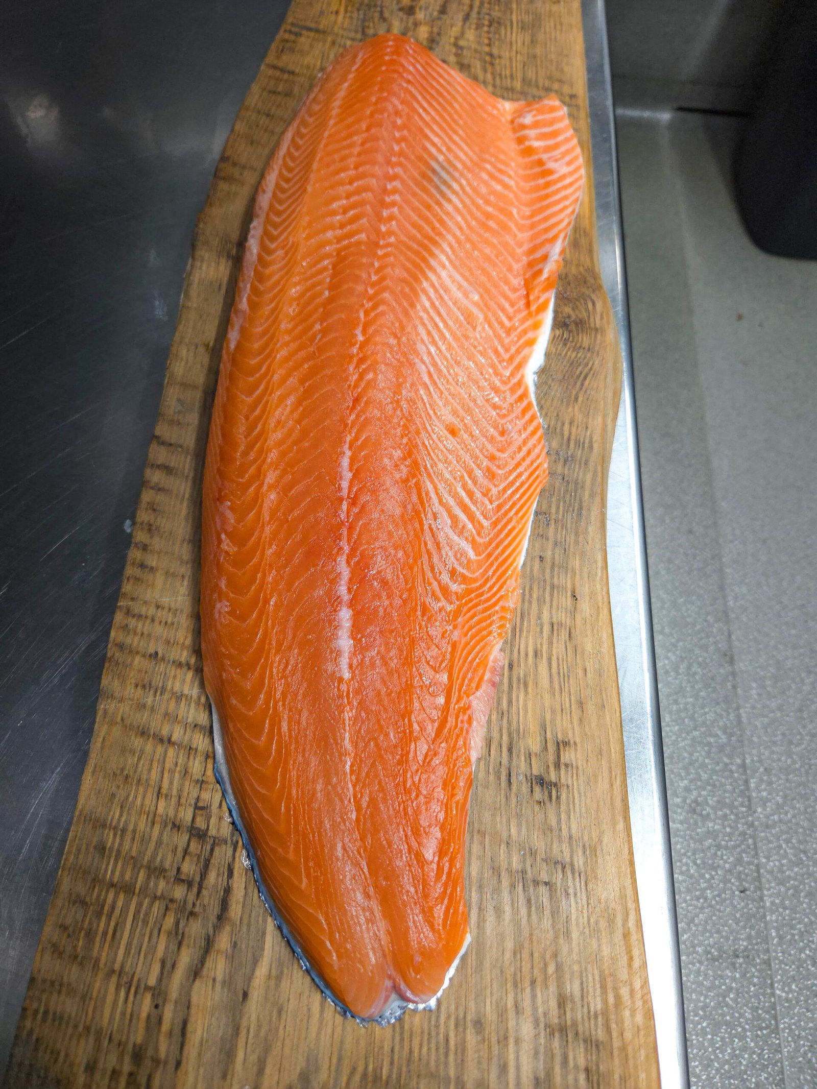 Lasisa kaina | Lasisa pirkti | atlantinė lašiša | norvegiška lašiša | lašišos filė | lašiša be kaulų | šviežia lašiša | šaldyta lašiša |