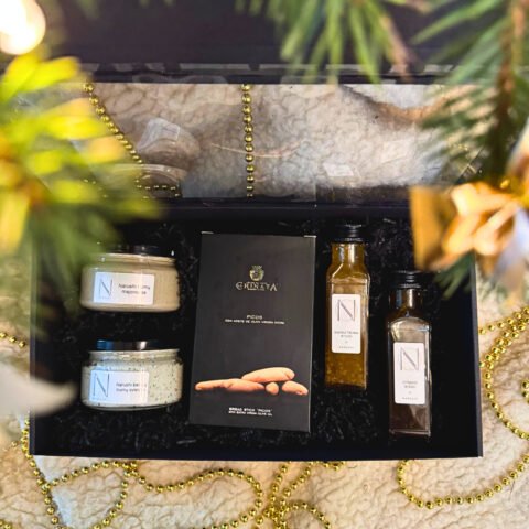 Narushi padažų rinkinys | Azijos padažų rinkinys | maisto rinkinys dovanoms | dovanų rinkinys kaledoms | Padažai dovanoms | dovanu rinkiniai | valgomi dovanu rinkiniai |