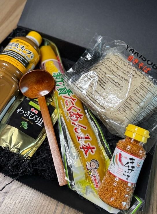 rameno sultinys | ramen sultinys | ramen sriuba | tonkatsu sriuba | ramen receptas | sultinio koncetratas | sriubos koncentratas | sriubos sultinys | maisto rinkinys dovanoms